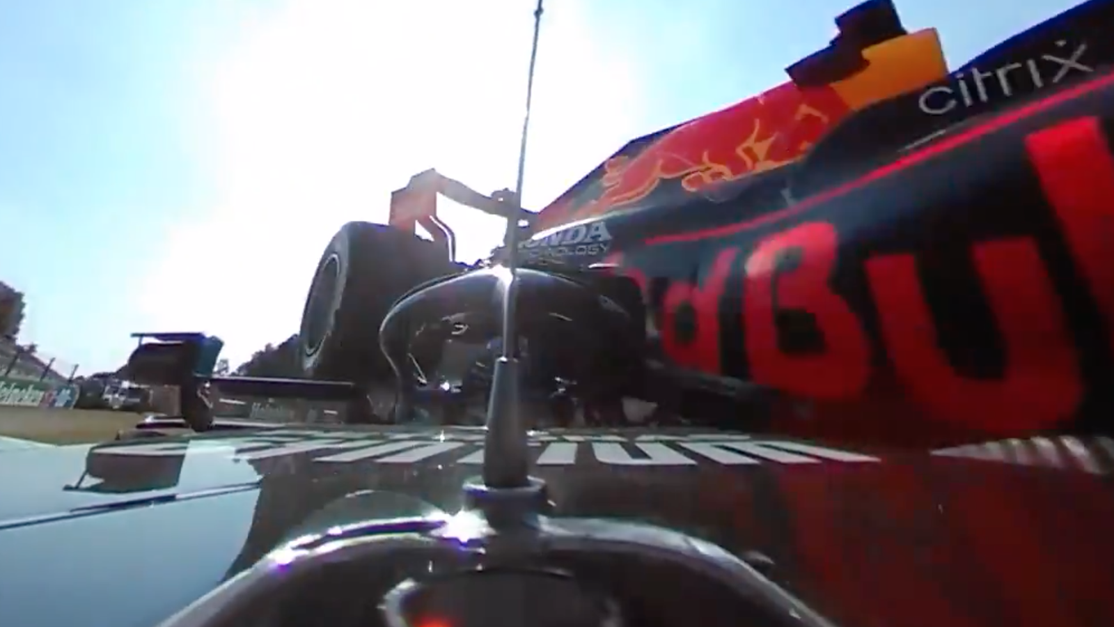 F1 Rilis Video On-Board 360 Derajat dari Insiden Hamilton-Verstappen